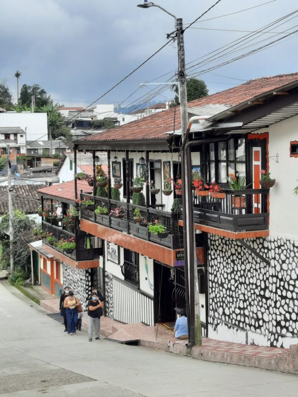 261816702_10160040823904703_1745260486684162823_n