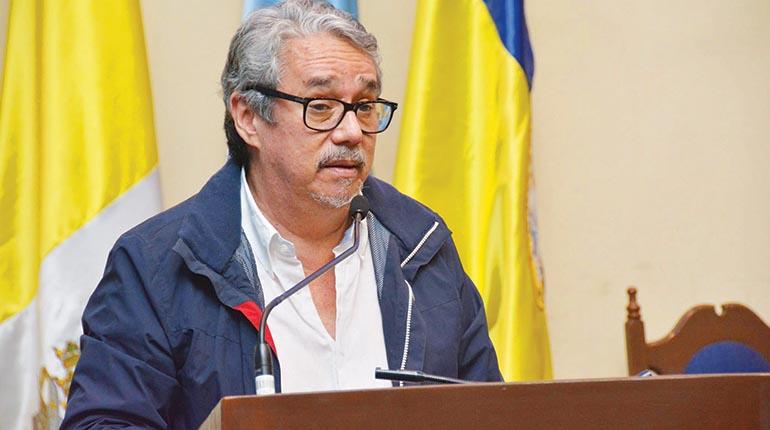 carlos_hmolina_first_plan